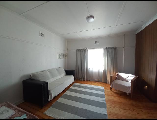 4 BEDROOM FREEHOLD FOR SALE IN CASSELDALE